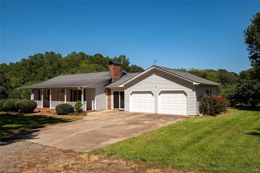 173 Old Meadowbrook Lane, Elkin, NC 28621 - #3