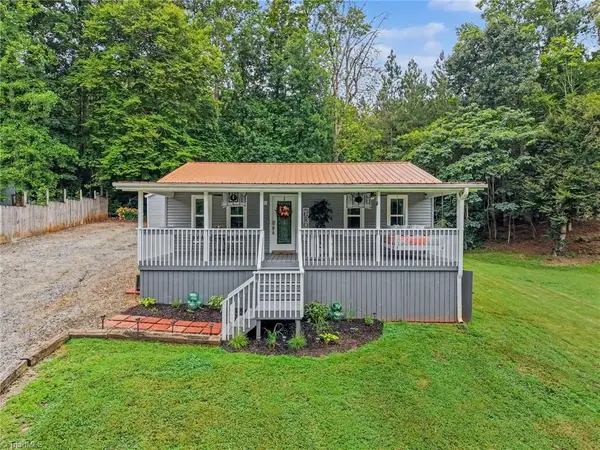 390 Woodhaven Shores Drive, Lexington, NC 27292