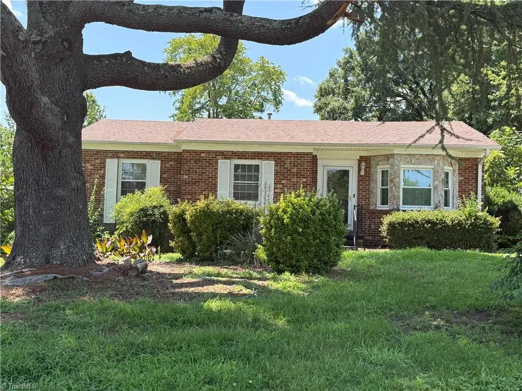 2201 Woodberry Drive, Greensboro, NC 27403 - #1