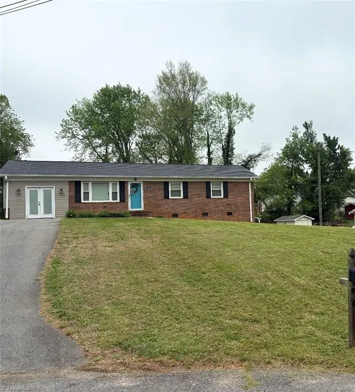 158 Betty Avenue, Mount Airy, NC 27030 - #3