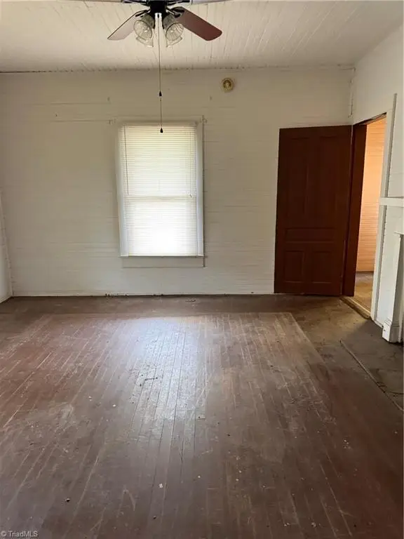 9 Fowler Avenue, Lexington, NC 27292 - #3