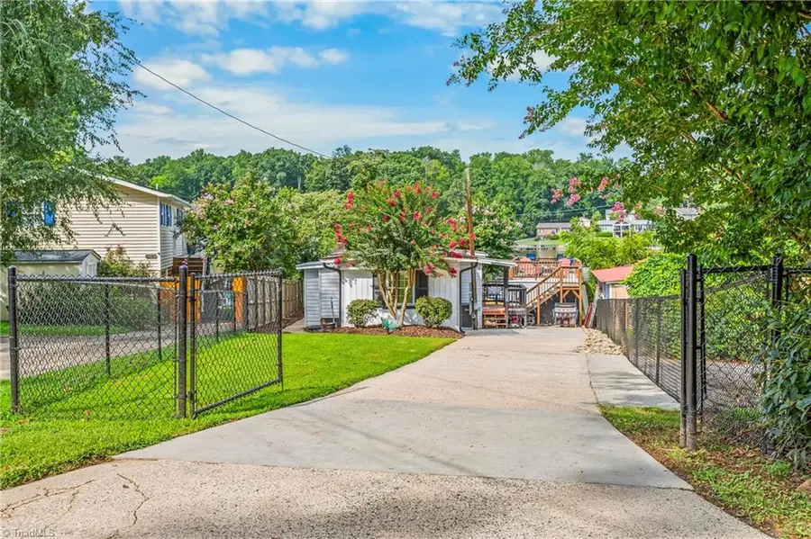 4282 Old Mountain Road, Lexington, NC 27292 - #3