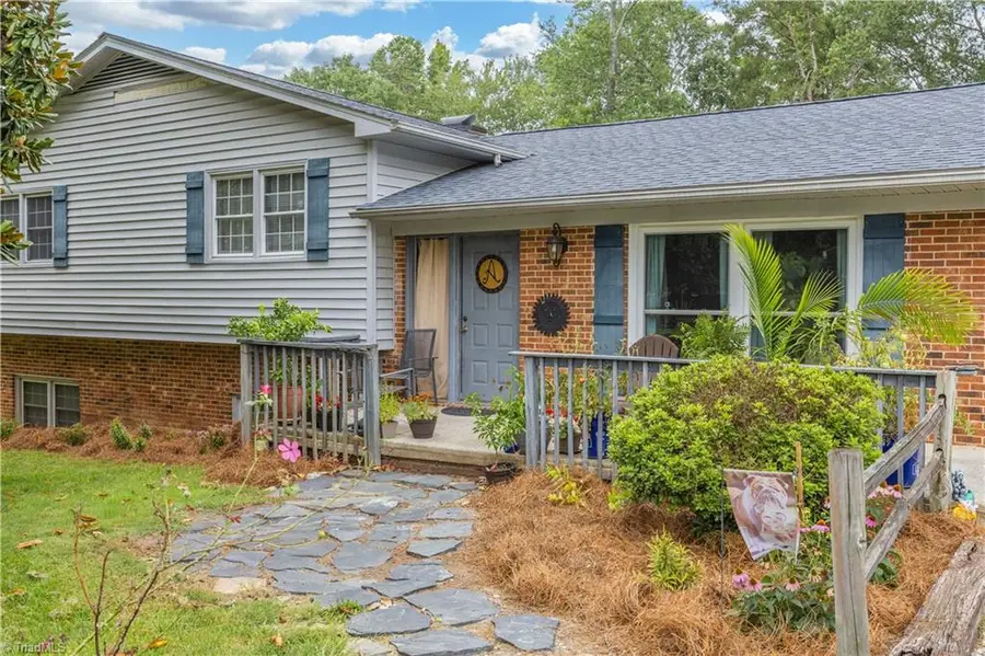 3900 Briarwood Avenue, High Point, NC 27265 - #2