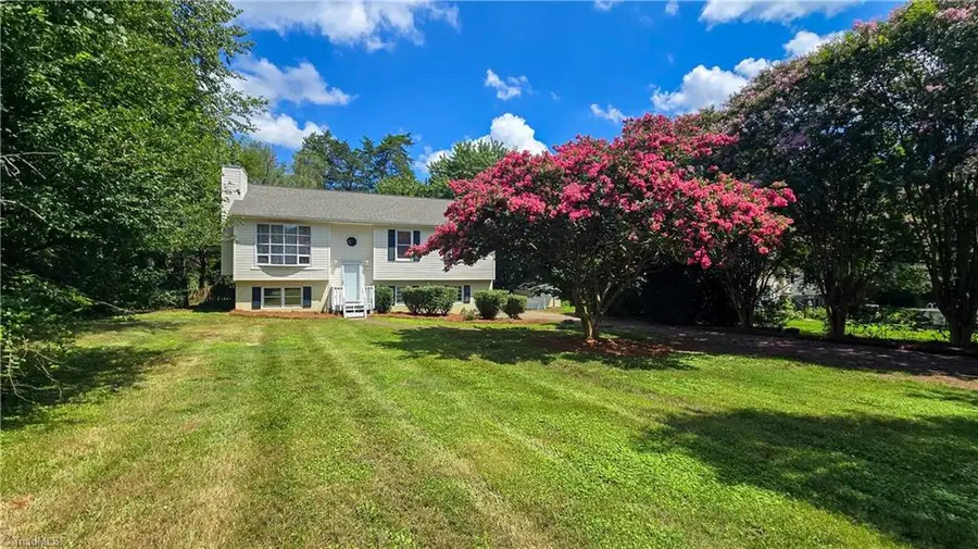 3581 Robinwest Drive, Pfafftown, NC 27040 - #2