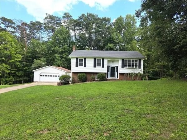 414 Oak Ridge Drive, Mount Airy, NC 27030
