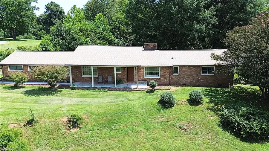 226 White Plains Road, Roaring River, NC 28669 - #3