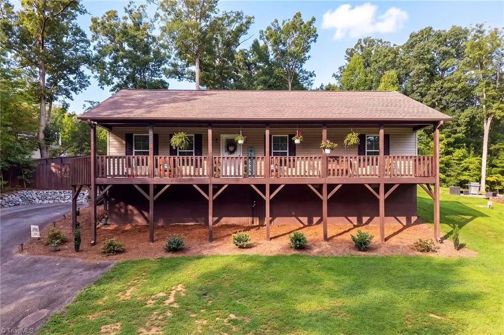 133 Lake Drive 9, Lexington, NC 27292 - #1
