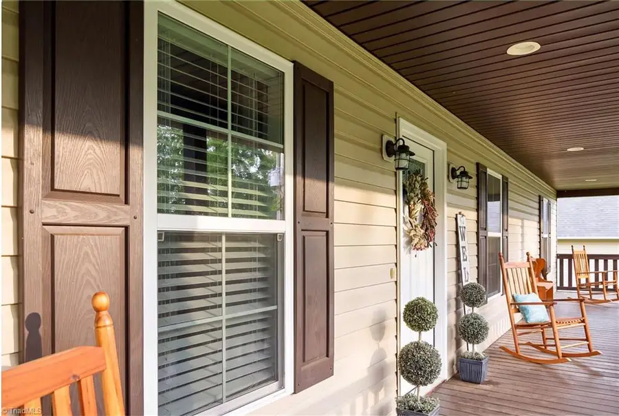 133 Lake Drive 9, Lexington, NC 27292 - #3
