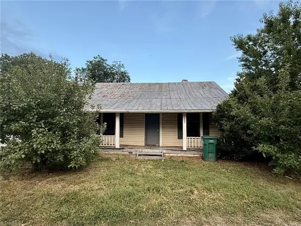 999 Robbins Circle, Lexington, NC 27292