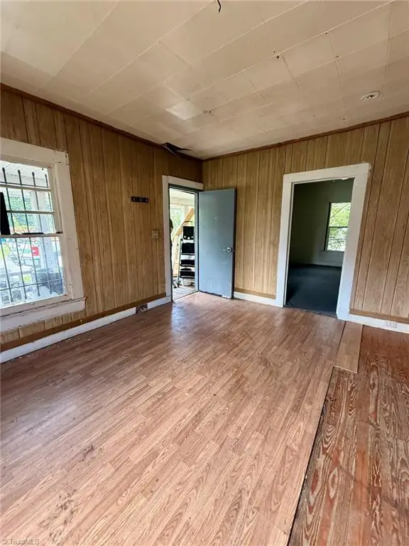 999 Robbins Circle, Lexington, NC 27292 - #3
