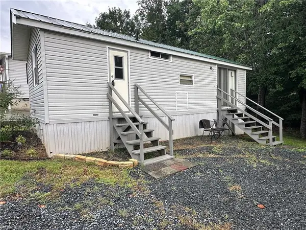 109 Humming Bird Circle, New London, NC 28127