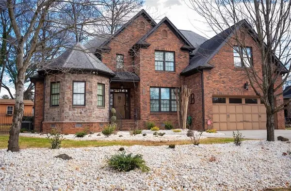 1106 Double Oaks Road, Greensboro, NC 27410