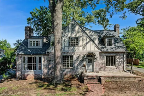 812 Dover Road, Greensboro, NC 27401