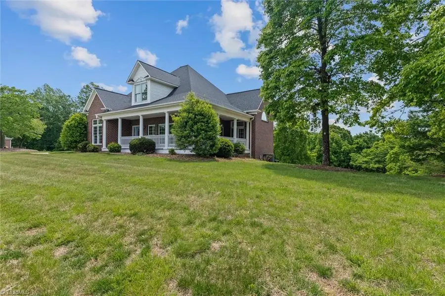 1148 Town N Country Drive, Wilkesboro, NC 28697 - #3