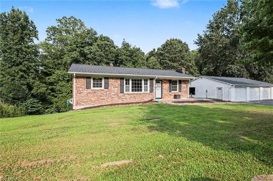 856 Lovelace Road, Pelham, NC 27311 - #2