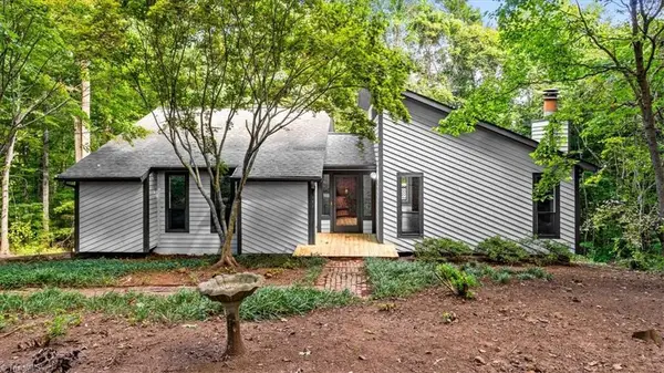4424 Cooper Cove Road, Winston-Salem, NC 27127