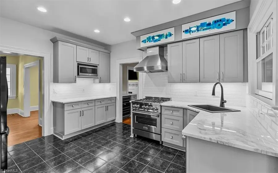 300 Warren Street, Greensboro, NC 27403 - #2