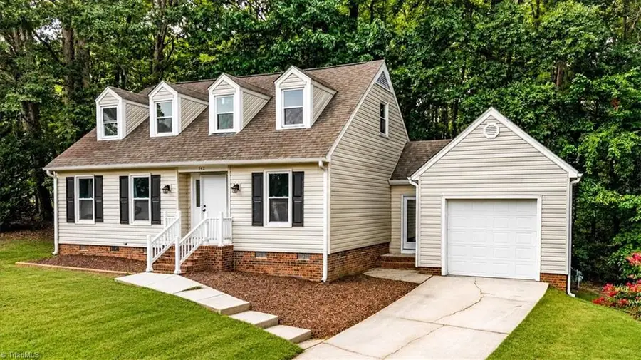 942 Chatfield Drive, Jamestown, NC 27282 - #3