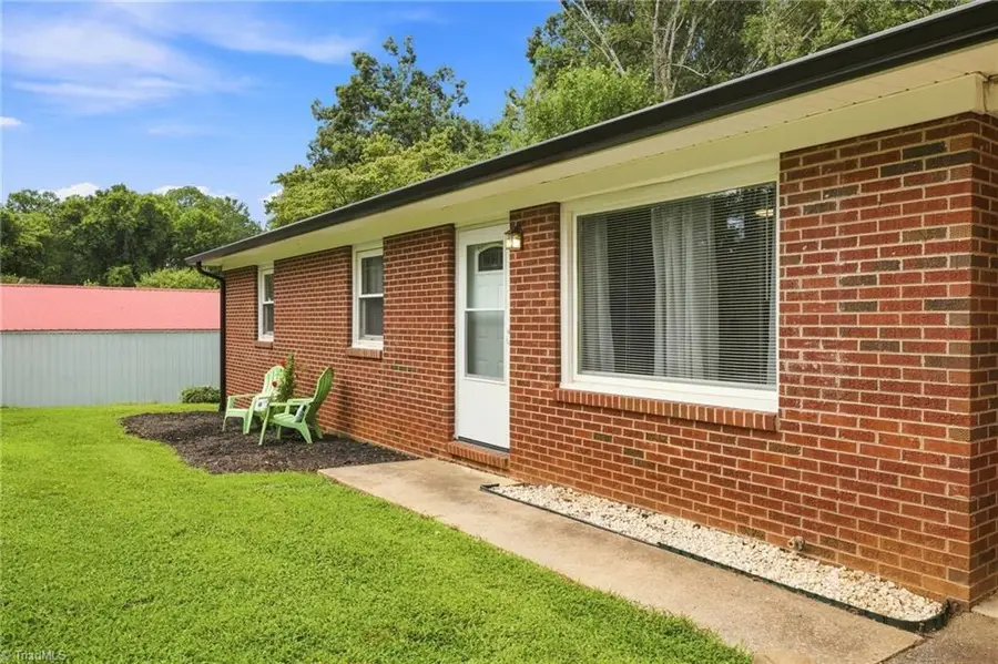 222 Easton Drive, North Wilkesboro, NC 28659 - #2