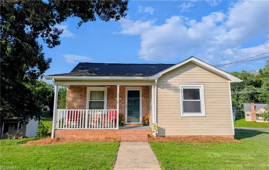 318 Hay Street, Mount Airy, NC 27030 - #2
