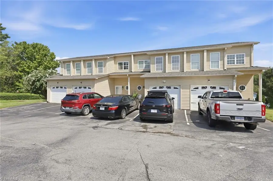 307 Skiles Heights #J, Thomasville, NC 27360 - #2