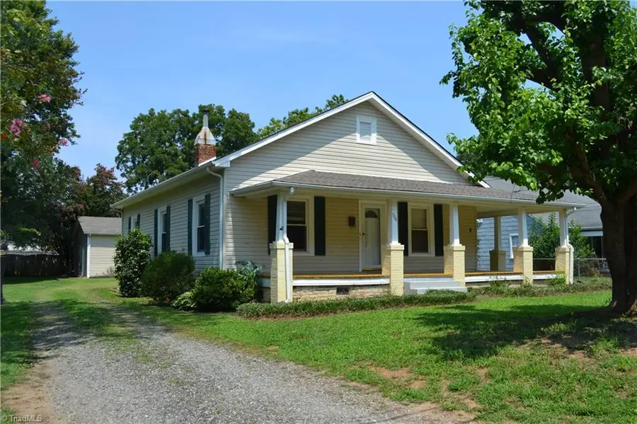 504 W Murphy Street, Madison, NC 27025 - #2