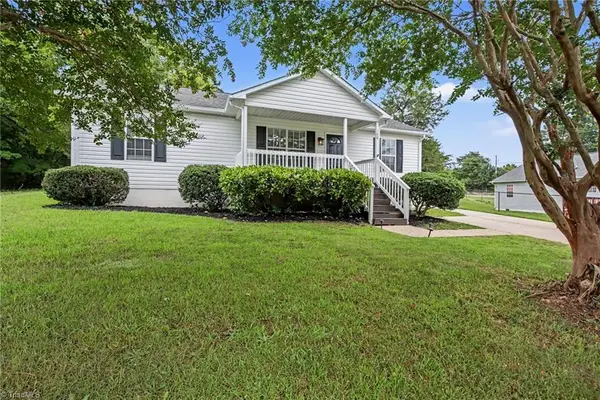 100 Birch Tree Lane, Thomasville, NC 27360