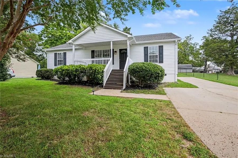 100 Birch Tree Lane, Thomasville, NC 27360 - #2