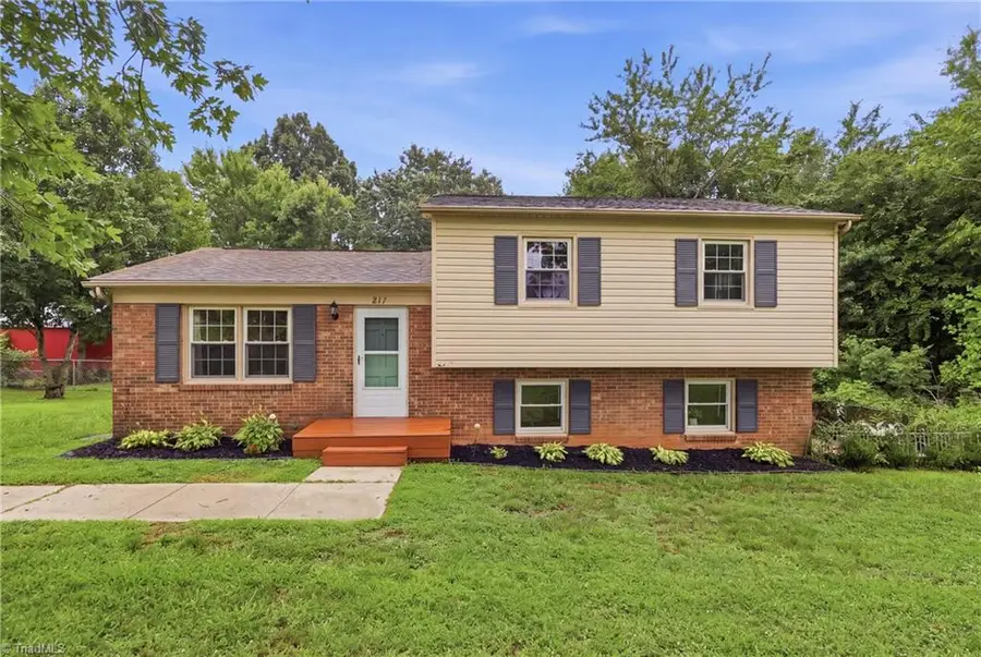 211 Yorktown Road, Kernersville, NC 27284 - #3