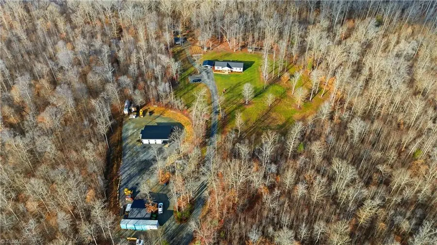 1071 Pine Knoll Drive, Yadkinville, NC 27055 - #2