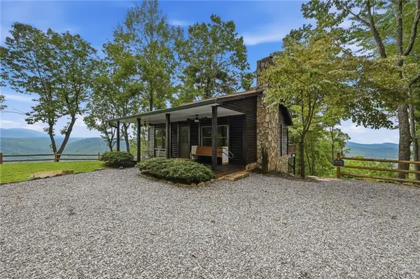 345 Chalk Dust Trail, Purlear, NC 28665