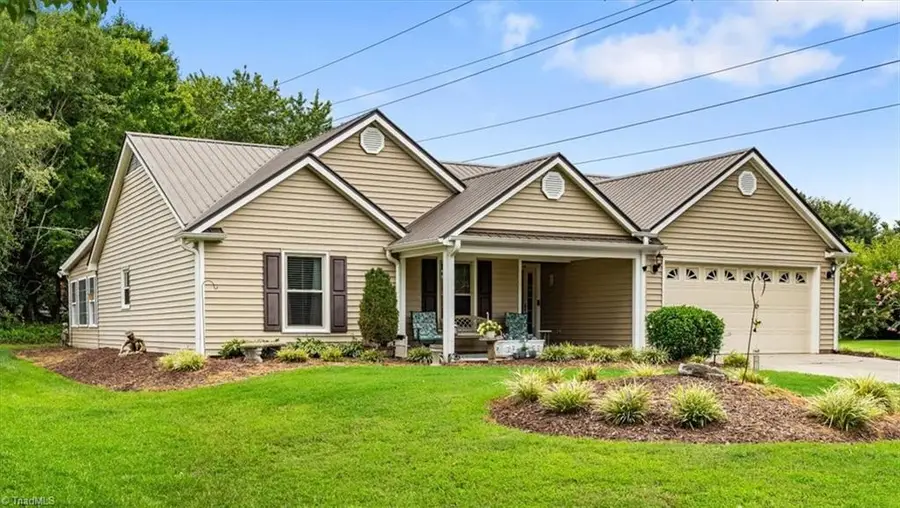 4104 Chinaberry Court, Greensboro, NC 27405 - #2