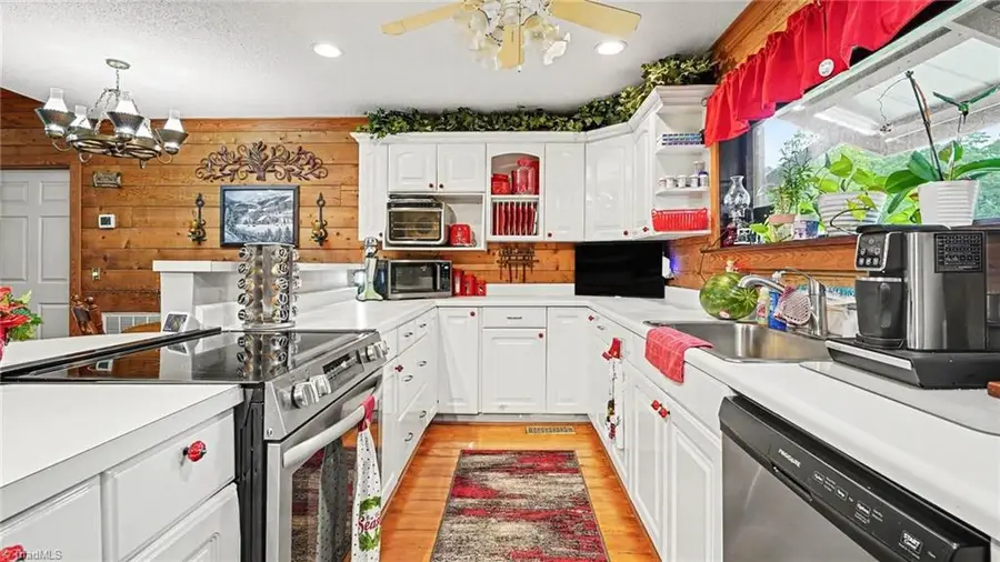 7536 Richland Church Road, Liberty, NC 27198 - #3