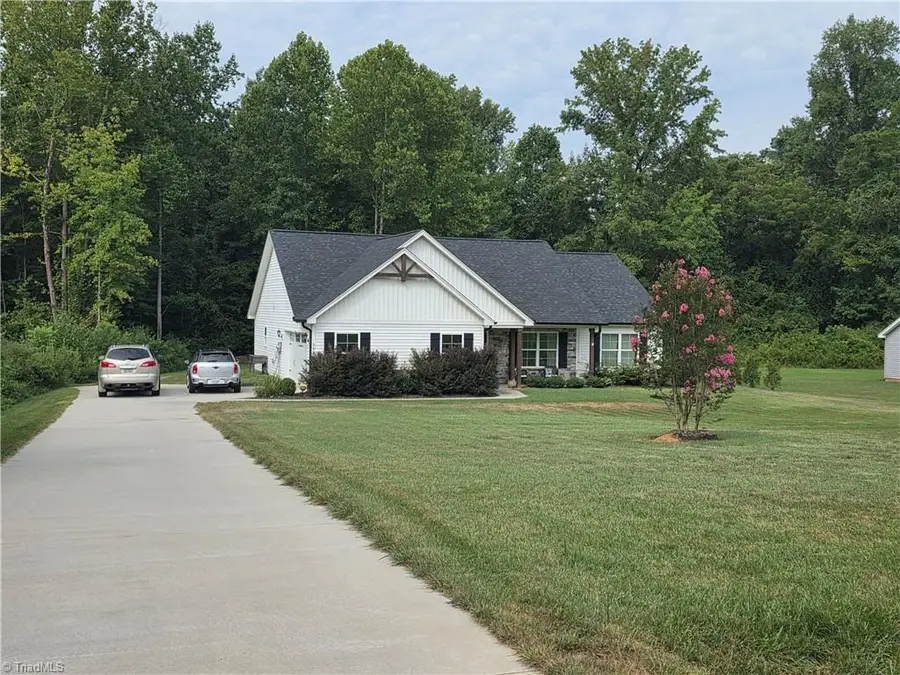 343 Parks Meadows Drive, Lexington, NC 27292 - #2