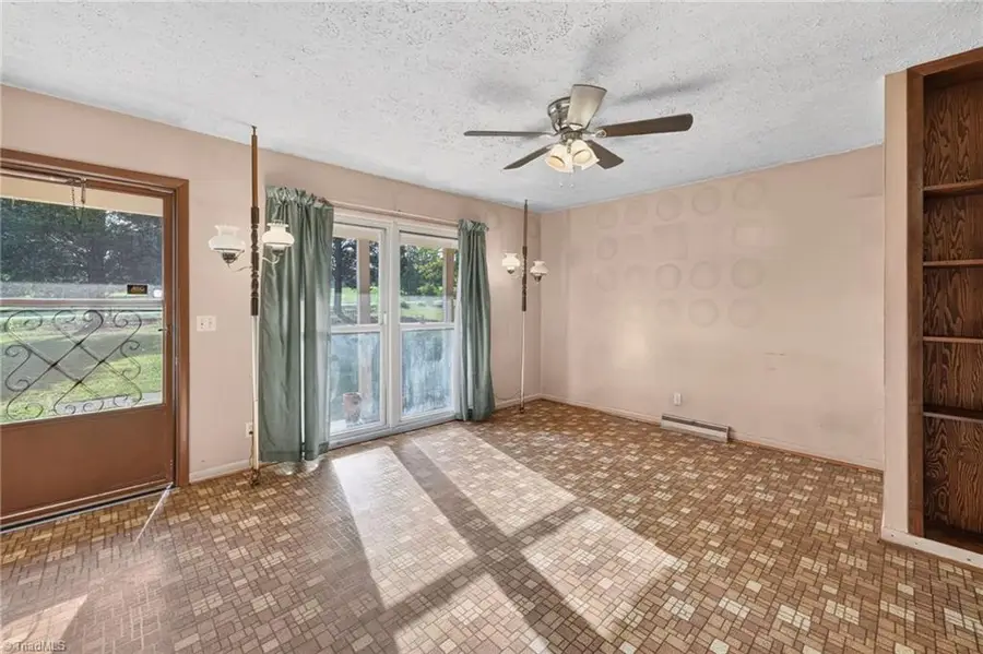 2156 Ayersville Road, Mayodan, NC 27027 - #2