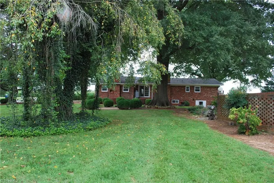 201 Madison Road, Mocksville, NC 27028 - #3