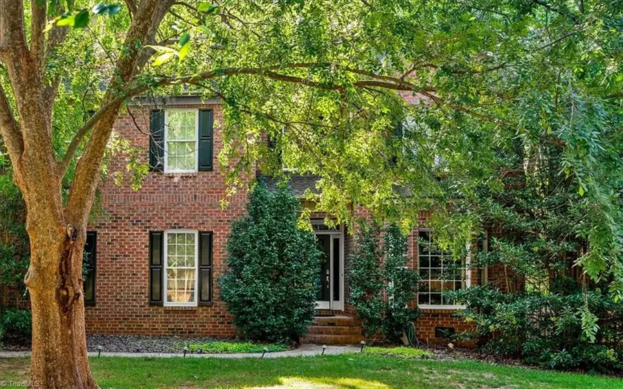 4 Windsor Castle Court, Greensboro, NC 27408 - #2