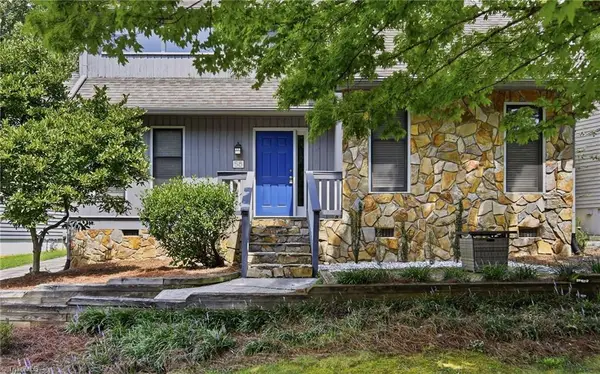 58 Carrisbrooke Lane, Winston-Salem, NC 27104