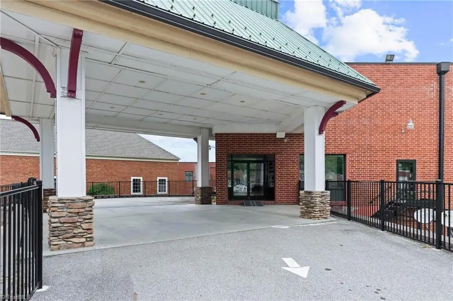 215 SE Jefferson Station Place #210, West Jefferson, NC 28694 - #2