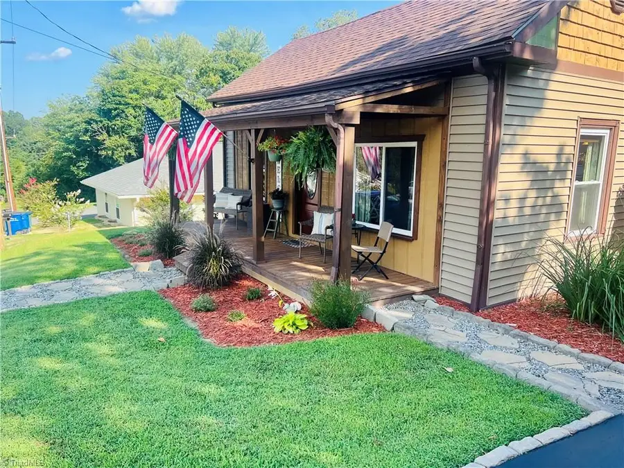 535 E Haymore Street, Mount Airy, NC 27030 - #3