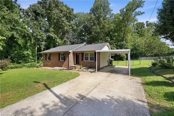 5503 Mallard Drive, Browns Summit, NC 27214