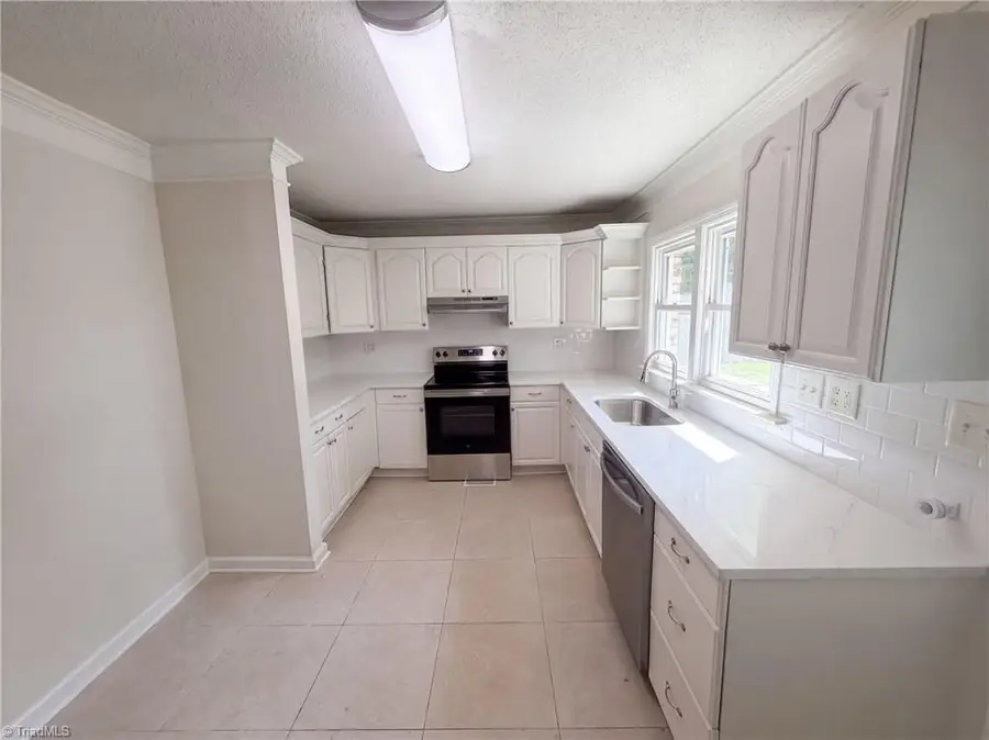 4503 Southern Webbing Mill Road, Greensboro, NC 27405 - #2