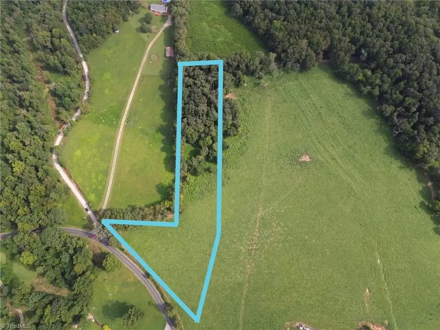 3075 Cedar Forest Road, New Castle, NC 28670 - #2