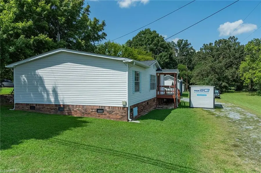 1025 E Holly Grove Road, Lexington, NC 27292 - #2