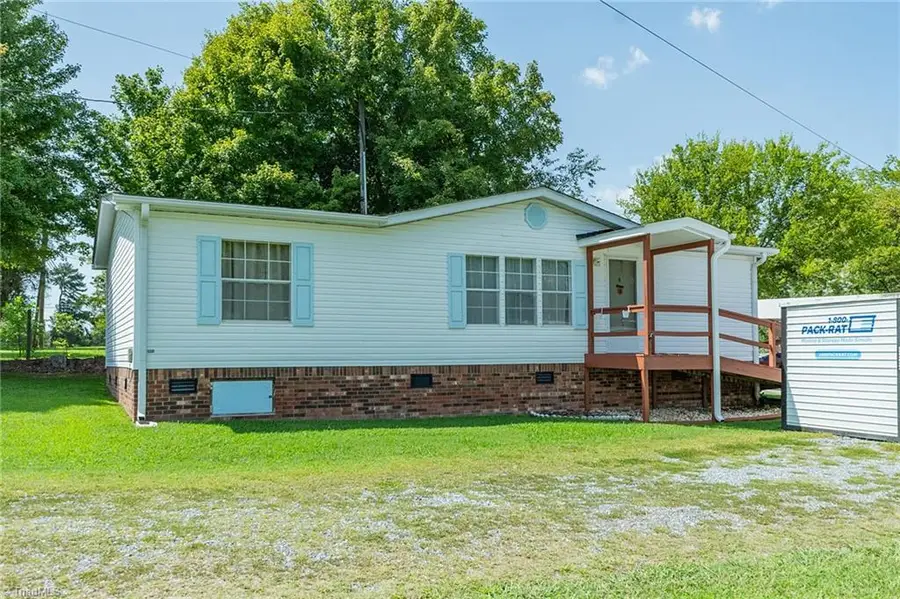 1025 E Holly Grove Road, Lexington, NC 27292 - #3