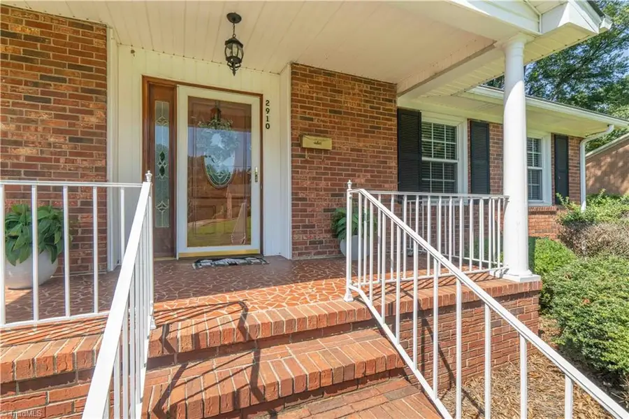 2910 Hope Valley Road, Winston Salem, NC 27106 - #2