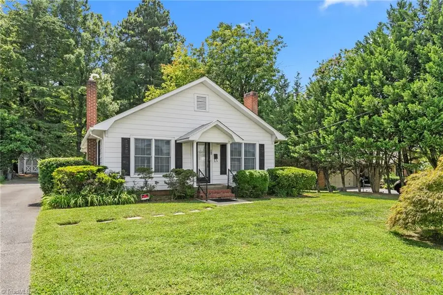 709 E Sunrise Avenue, Thomasville, NC 27360 - #3