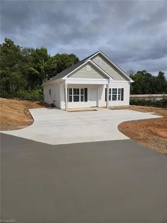 1396 Piedmont Drive, Lexington, NC 27295 - #2