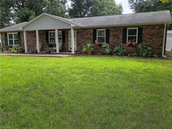 4611 Bridle Path, Winston-Salem, NC 27103