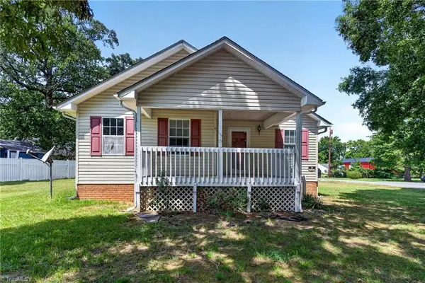 8 Hinkle Street, Thomasville, NC 27360